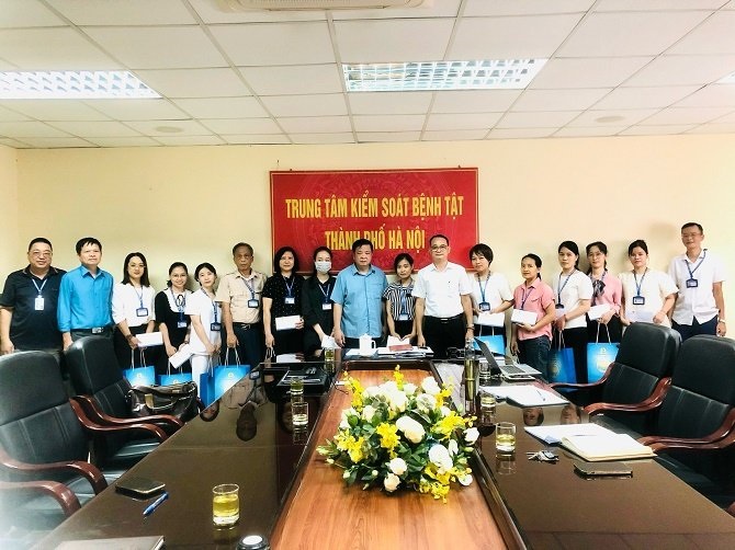 Công đoàn ngành y tế Hà Nội hỗ trợ đoàn viên công đoàn có hoàn cảnh khó khăn