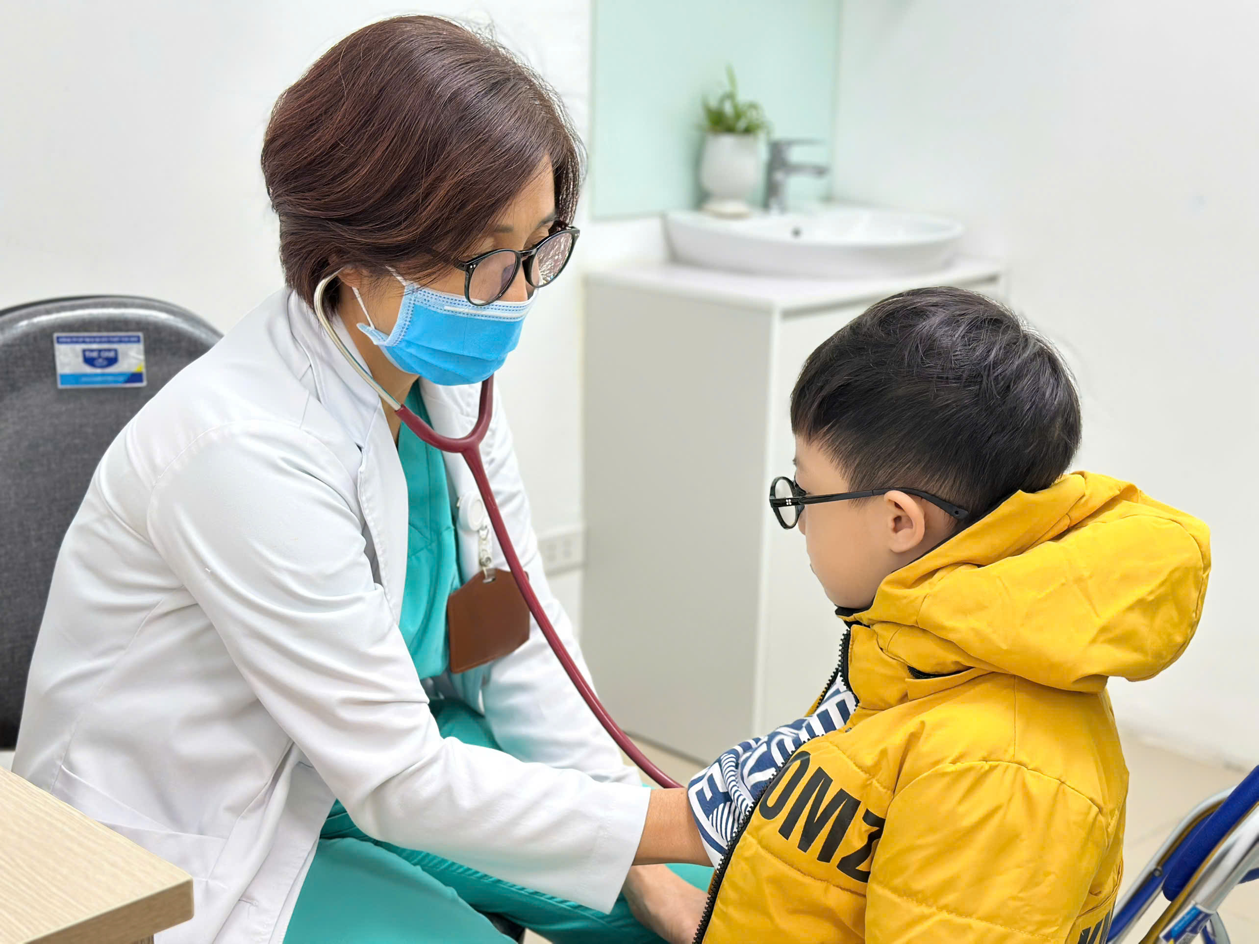 Các quận, huyện tiếp tục triển khai tiêm chủng vắc xin phòng bệnh Sởi cho trẻ từ 1 đến 5 tuổi