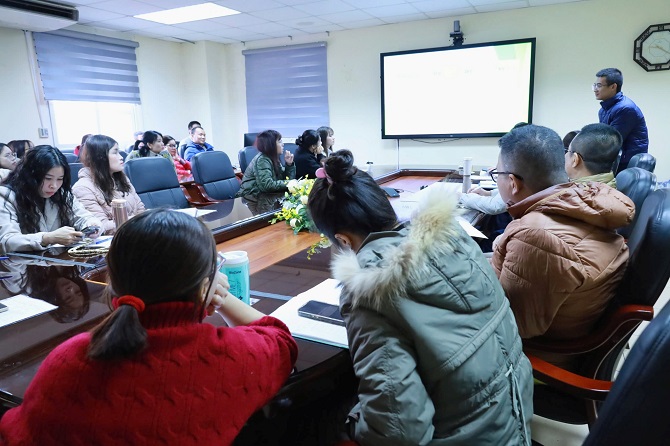 Tập huấn về quản lý, bảo quản, vận chuyển, cấp phát vắc xin trong tiêm chủng mở rộng