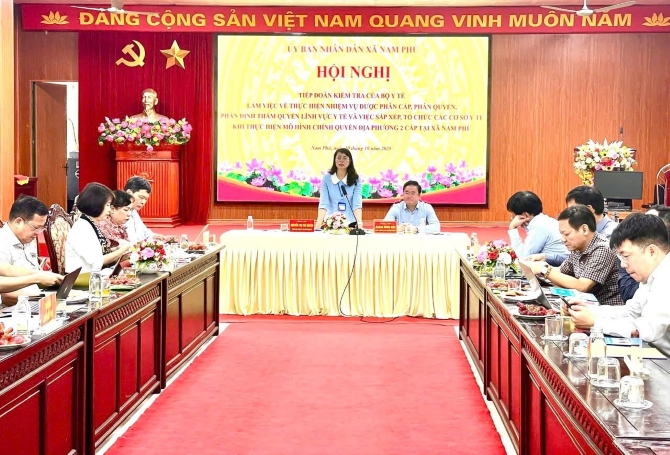 Đoàn công tác Bộ Y tế kiểm tra công tác y tế tại xã Nam Phù