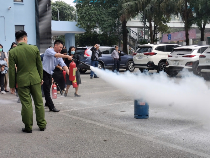 CDC Hà Nội tập huấn kiến thức, kỹ năng phòng cháy, chữa cháy và cứu nạn, cứu hộ