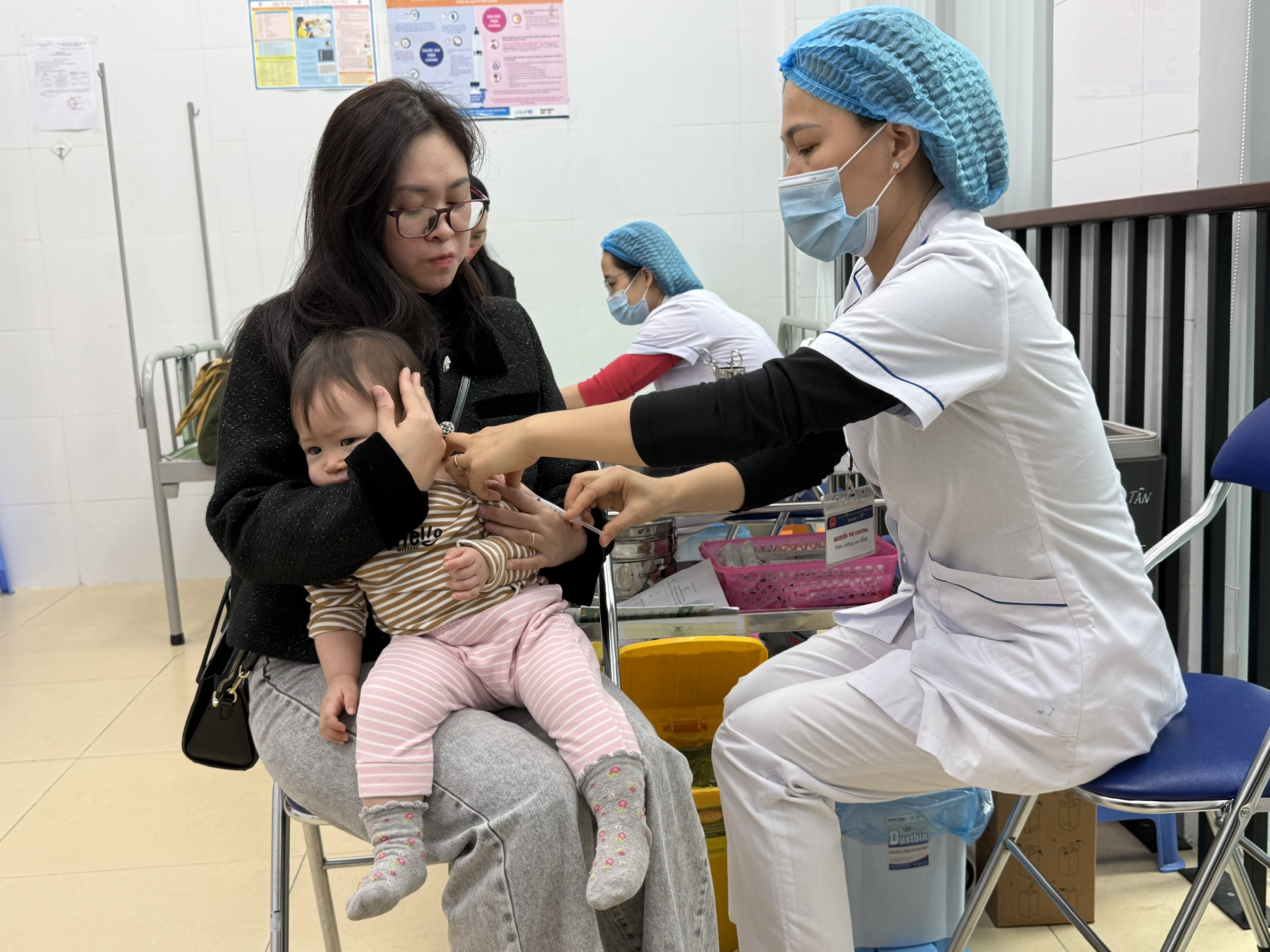 Chủ động tiêm vắc xin phòng cúm mùa giảm nguy cơ mắc bệnh thời tiết giao mùa