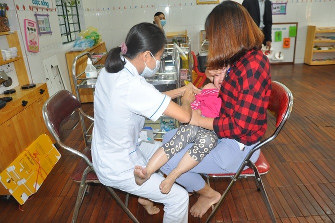 Thời tiết nắng nóng kéo dài cảnh báo nhiều dịch bệnh gia tăng