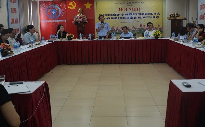 Hà Nội tổ chức xin ý kiến chuyên gia về công tác tiêm chủng mở rộng và các biện pháp phòng chống bệnh sởi, sốt xuất huyết