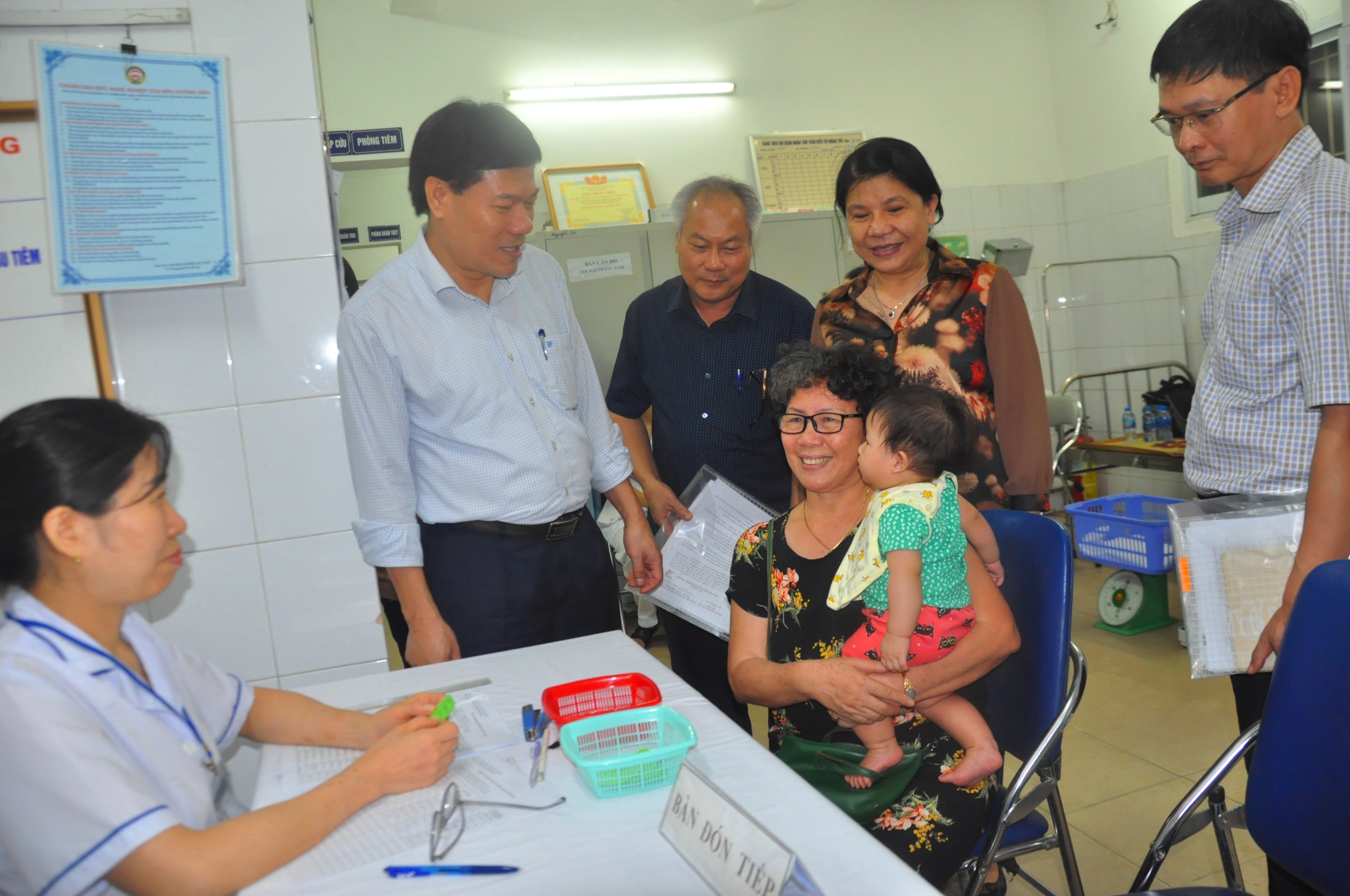 Hà Nội tích cực xây dựng cơ sở y tế xanh - sạch - đẹp thân thiện với môi trường